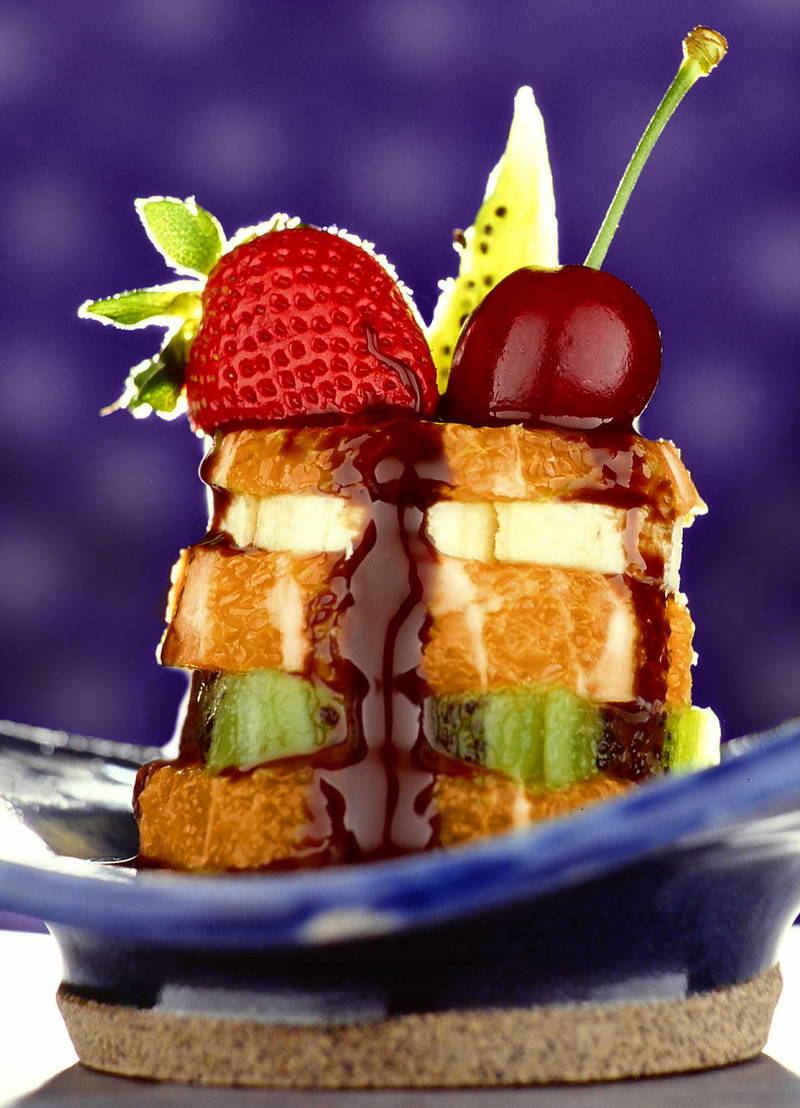 Vibrant fruit plate, strawberry, kiwi and pineapple. Stock Photography Free for Commercial Use.